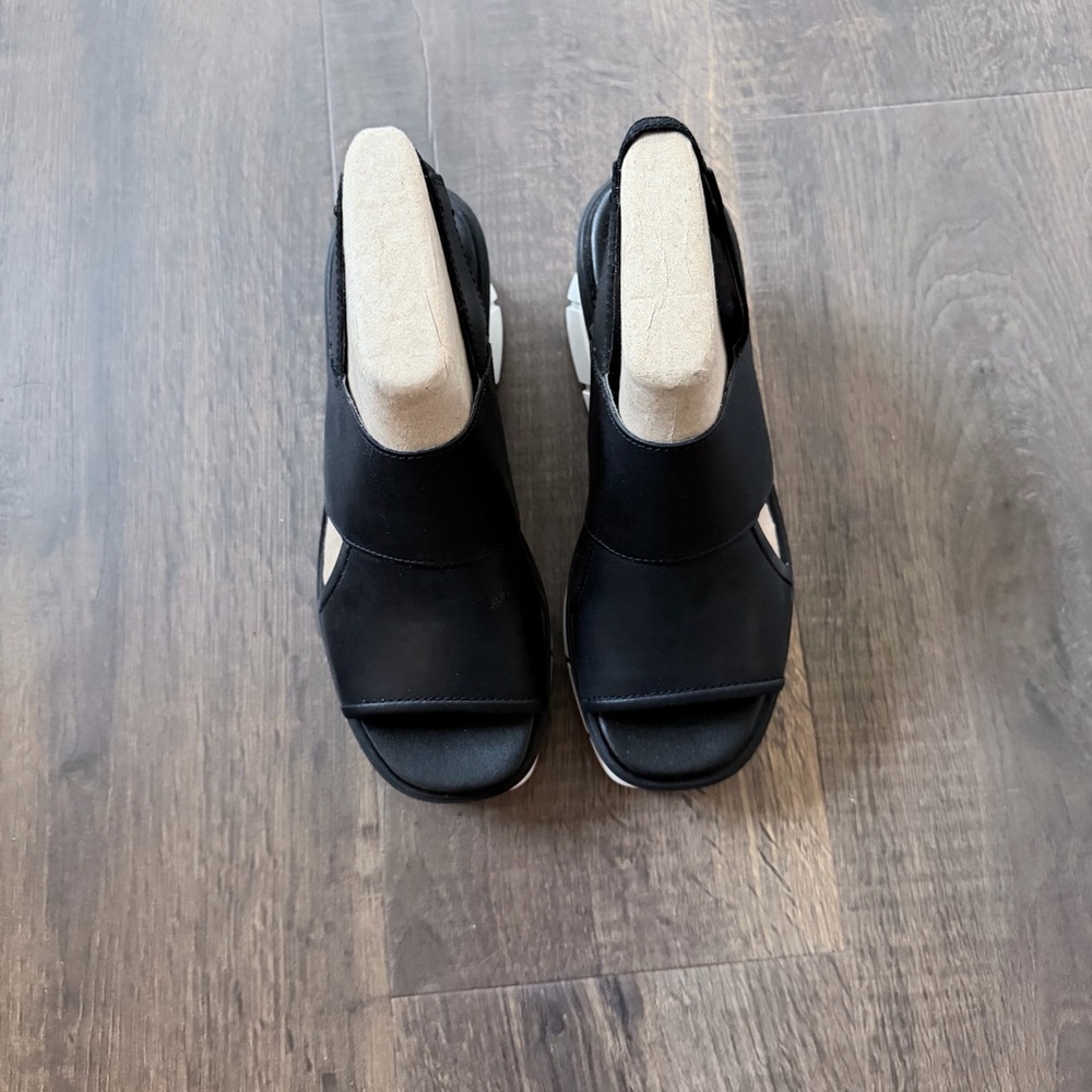 NIB Sorel Joanie III Slingback Leather Sandal | Black/White | Size 7 - Picture 5 of 12